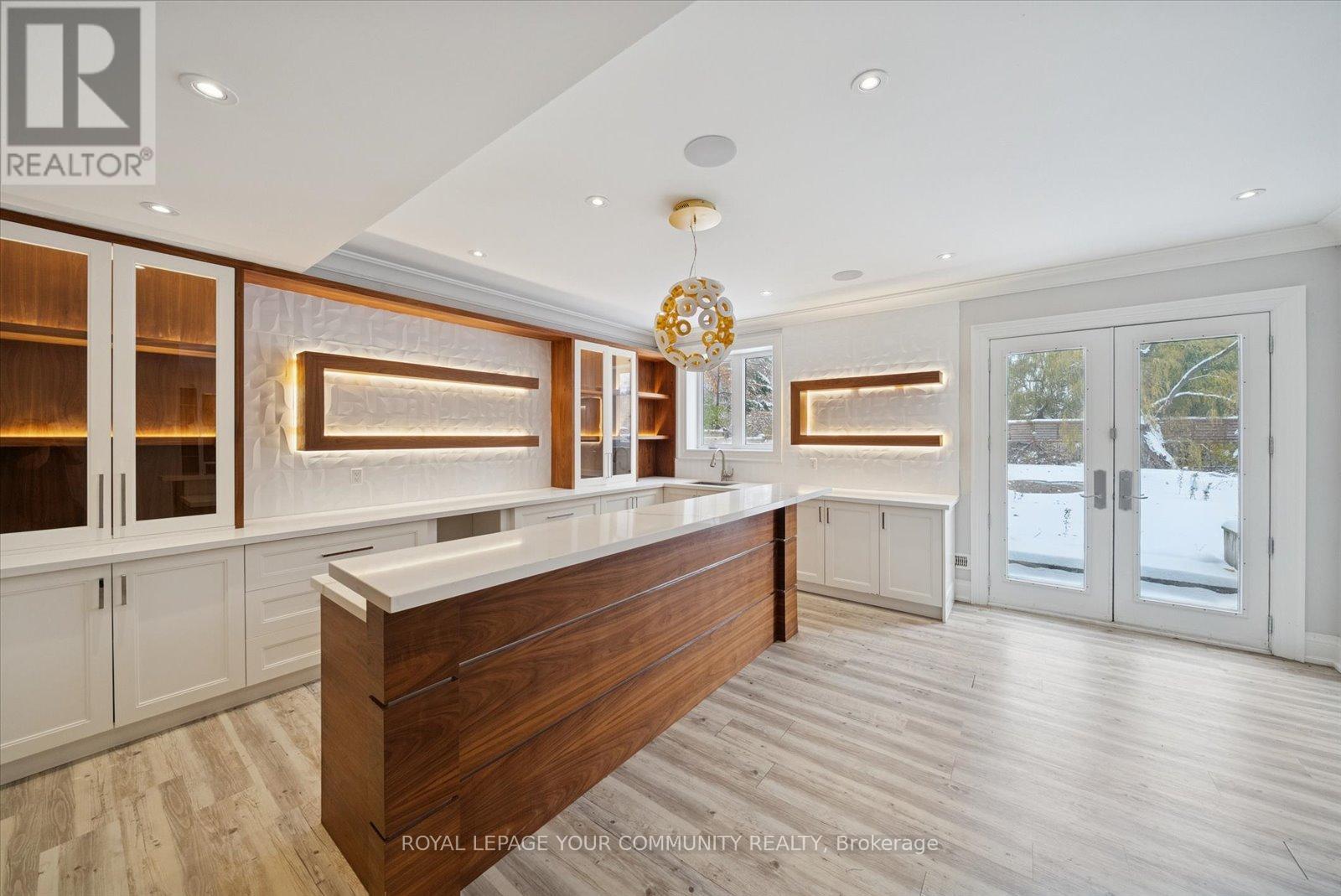 2 Poplar Drive, Richmond Hill, Ontario  L4E 2W5 - Photo 33 - N12533310