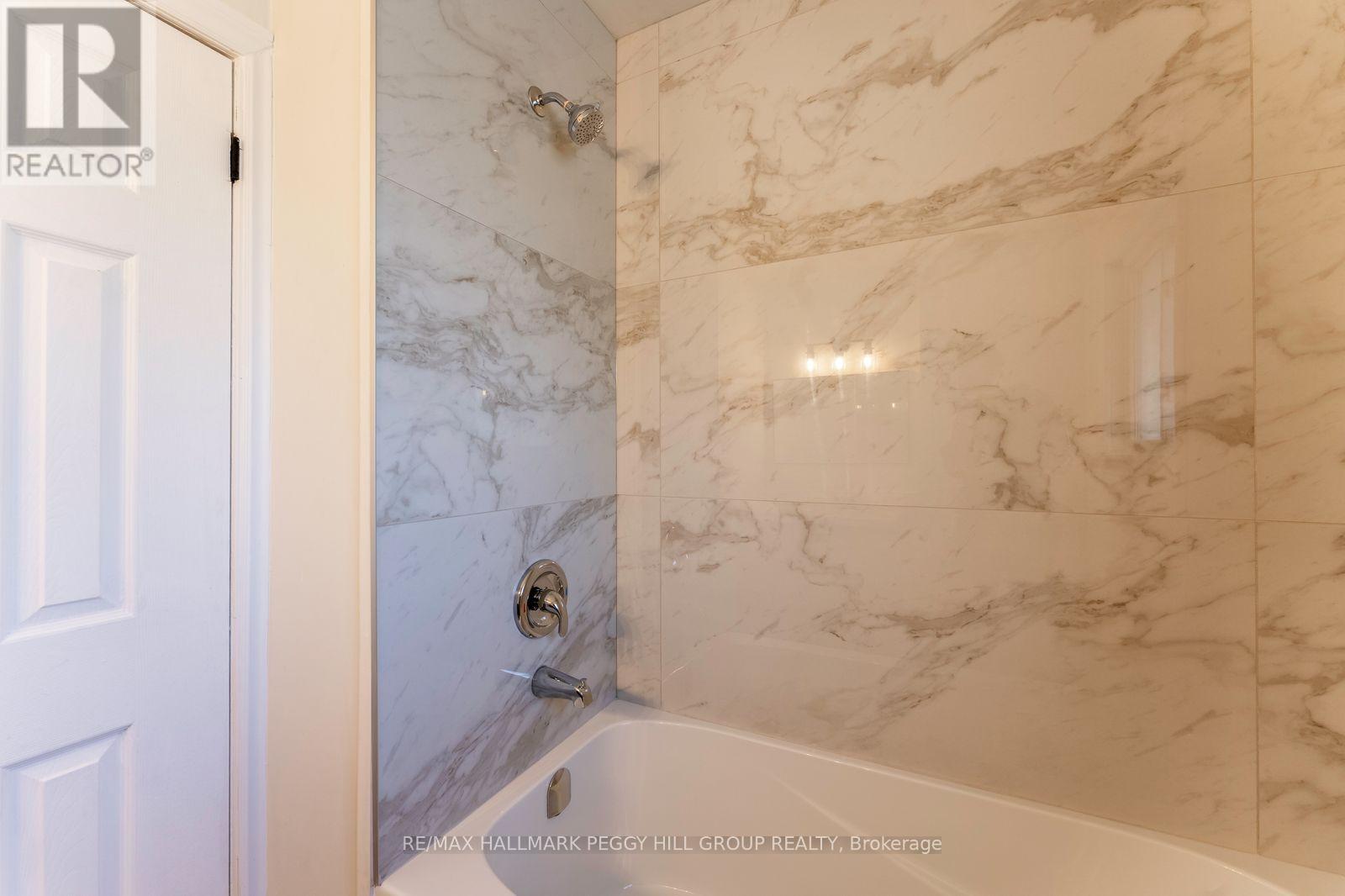 262 Duckworth Street, Barrie, Ontario  L4M 3X2 - Photo 16 - S12533220