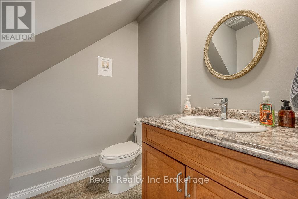 9 King Street W, Ingersoll, Ontario  N5C 2J2 - Photo 12 - X12533536