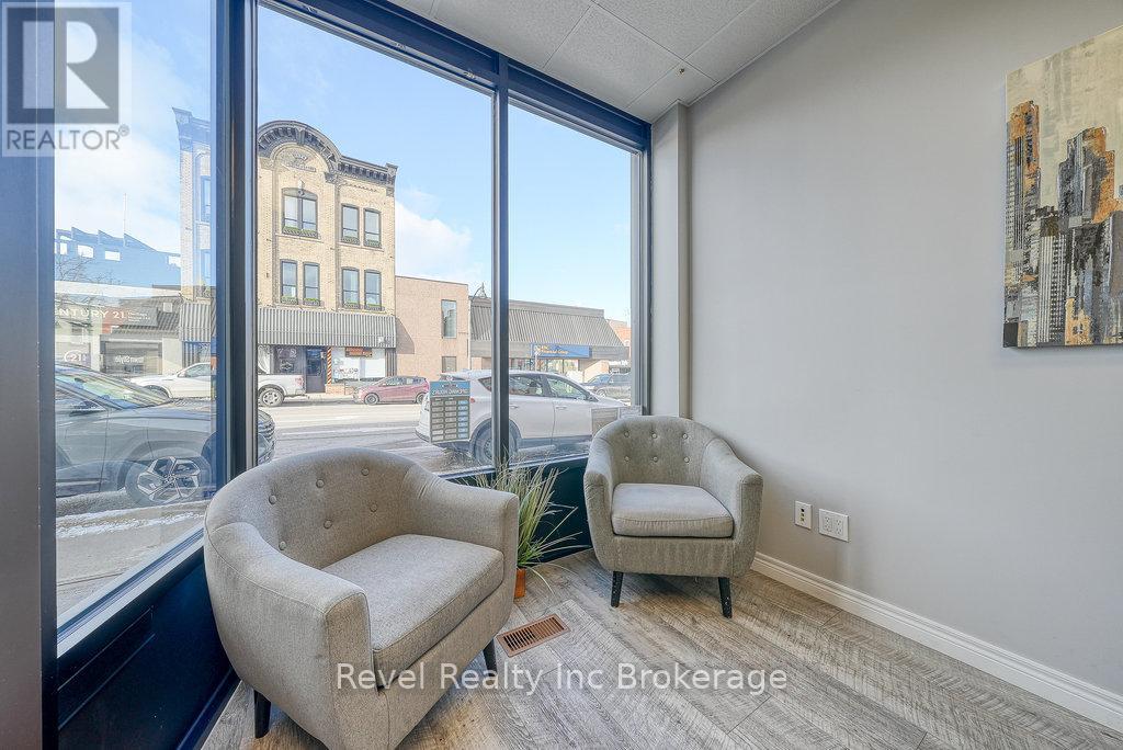 9 King Street W, Ingersoll, Ontario  N5C 2J2 - Photo 6 - X12533536