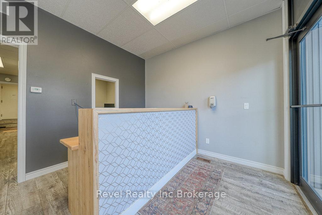 9 King Street W, Ingersoll, Ontario  N5C 2J2 - Photo 9 - X12533536