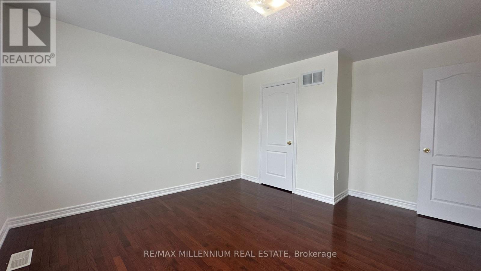 365 Peter Rupert Avenue, Vaughan, Ontario  L6A 4N8 - Photo 13 - N12532354