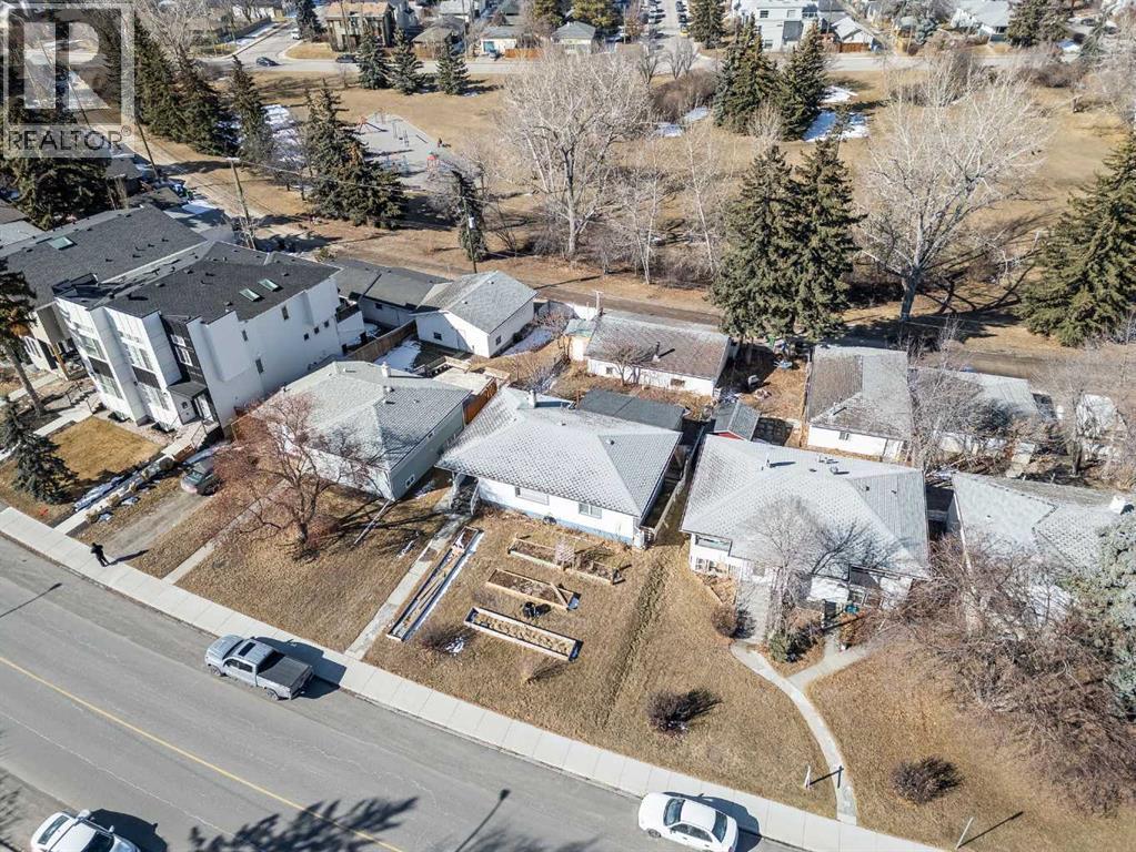 2313 Richmond Road Sw, Calgary, Alberta  T2T 5E3 - Photo 11 - A2204360