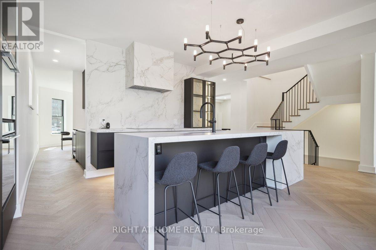 2187 Lakeshore Road, Burlington, Ontario  L7R 1A5 - Photo 16 - W12452263