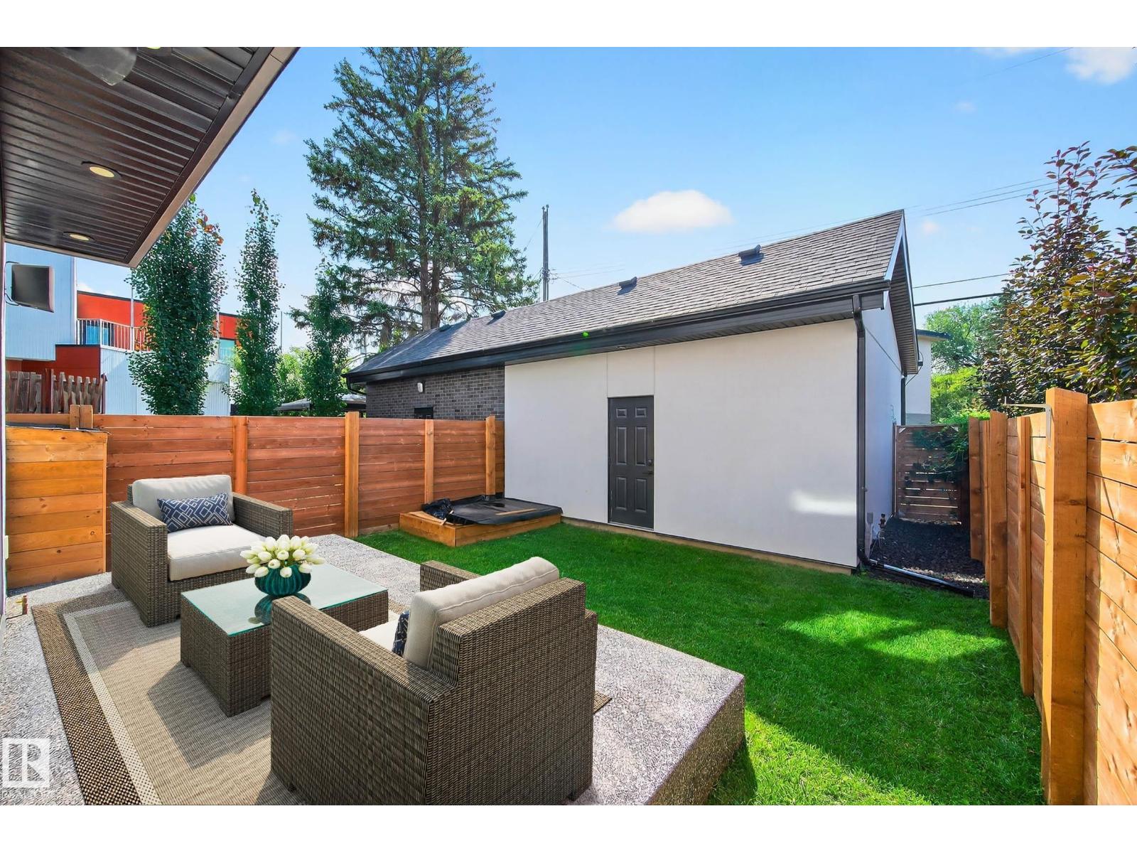 8805 Strathearn Dr Nw, Edmonton, Alberta  T6C 4C8 - Photo 31 - E4464158