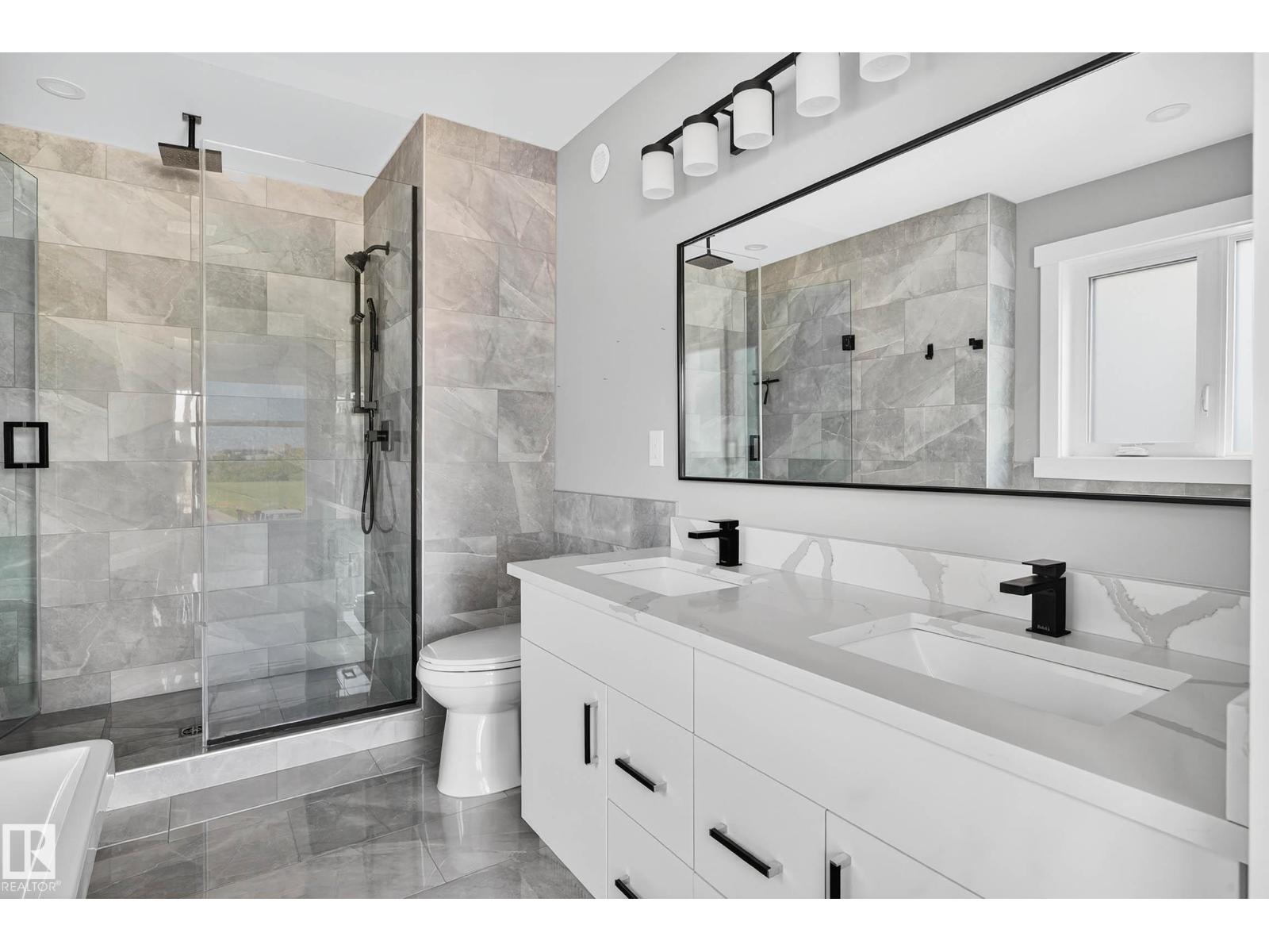 8805 Strathearn Dr Nw, Edmonton, Alberta  T6C 4C8 - Photo 12 - E4464158