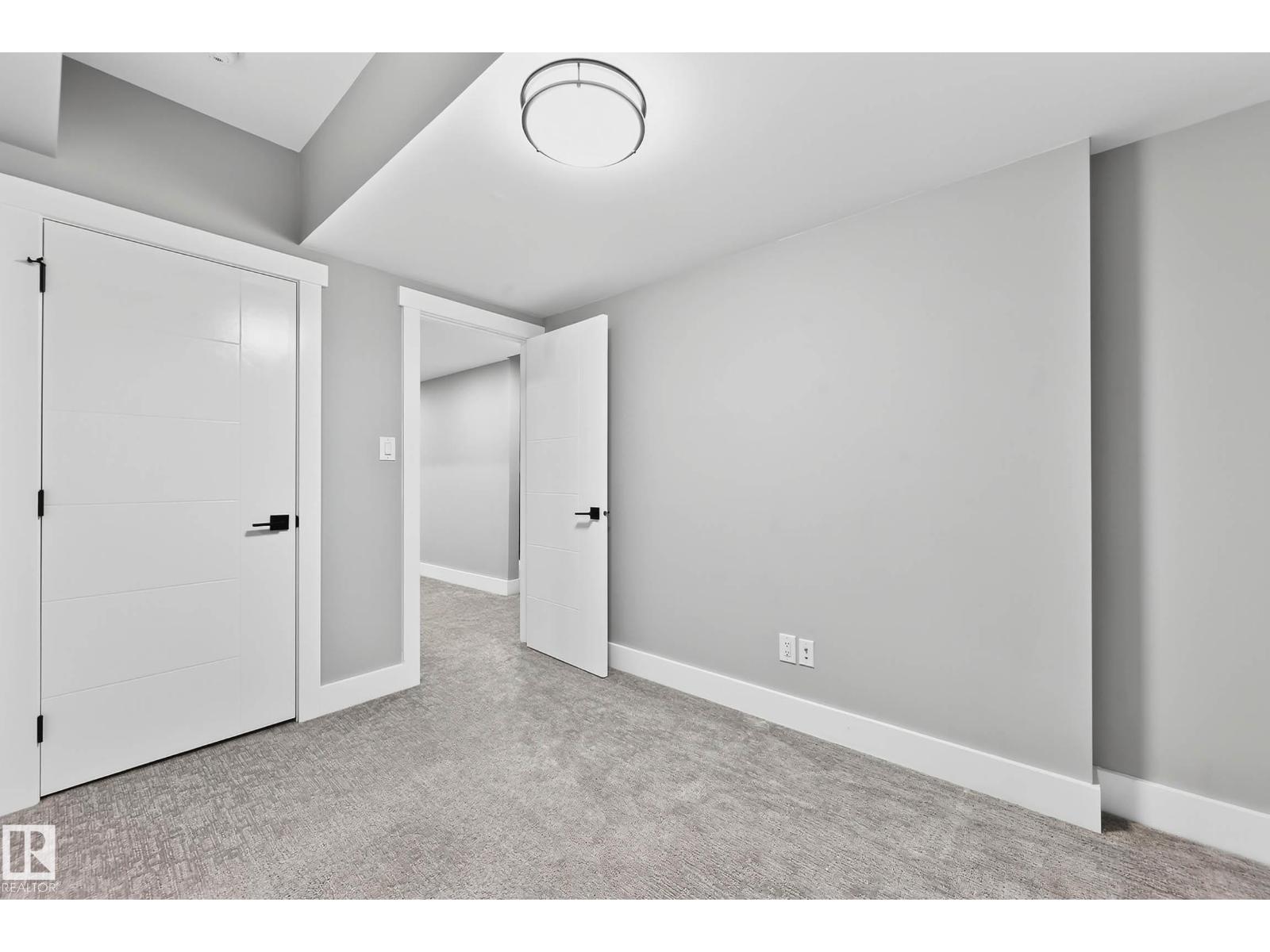 8805 Strathearn Dr Nw, Edmonton, Alberta  T6C 4C8 - Photo 29 - E4464158