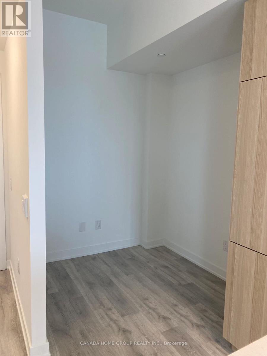 316 - 220 Missinnihe Way, Mississauga, Ontario  L5H 0A9 - Photo 9 - W12533224