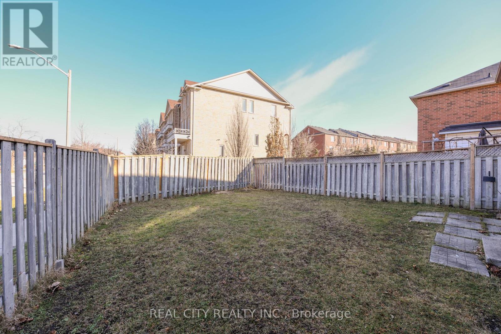 7020 Black Walnut Trail, Mississauga, Ontario  L5N 7N7 - Photo 46 - W12533226