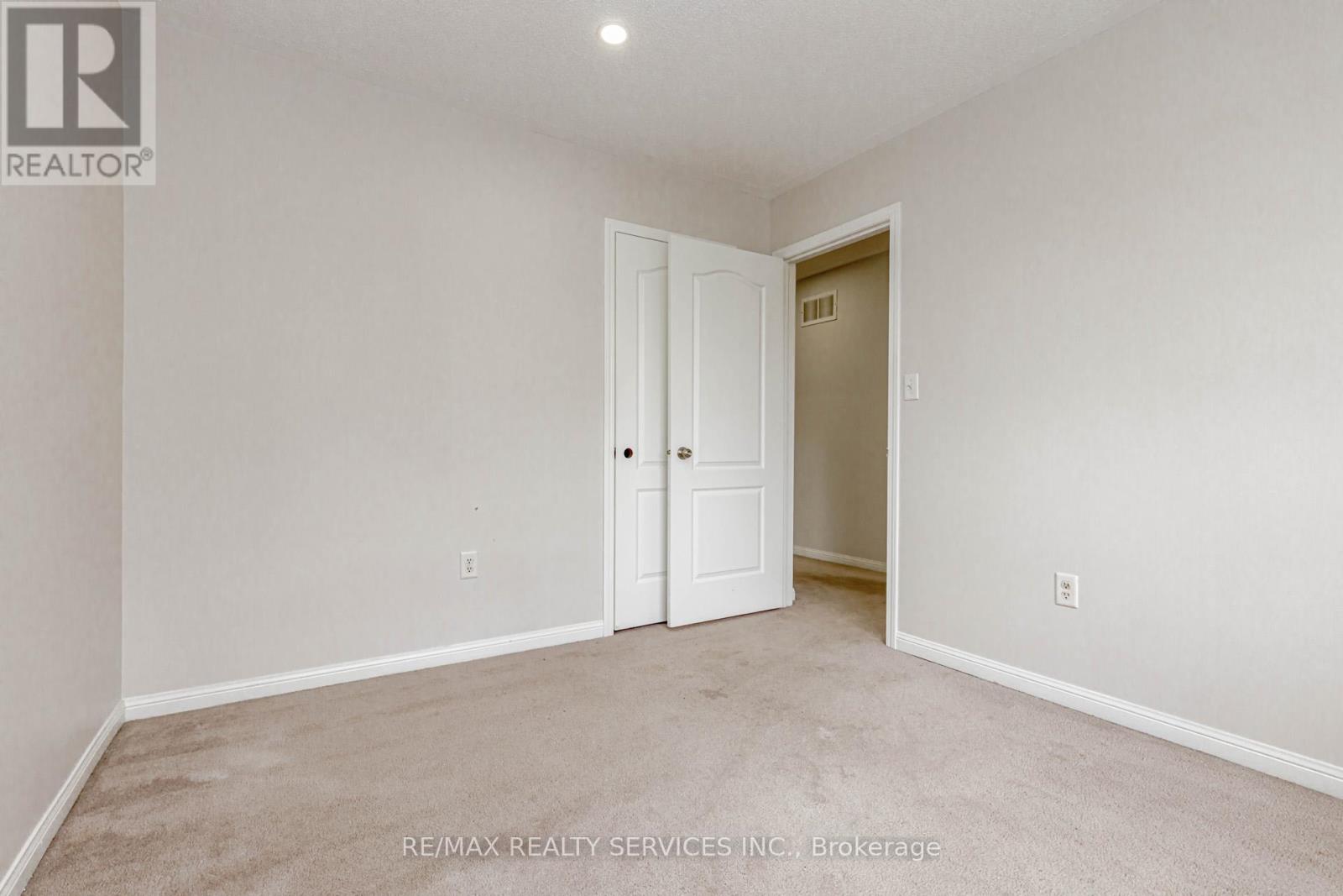 106 Narrow Valley Crescent, Brampton, Ontario  L6R 2M6 - Photo 29 - W12533228