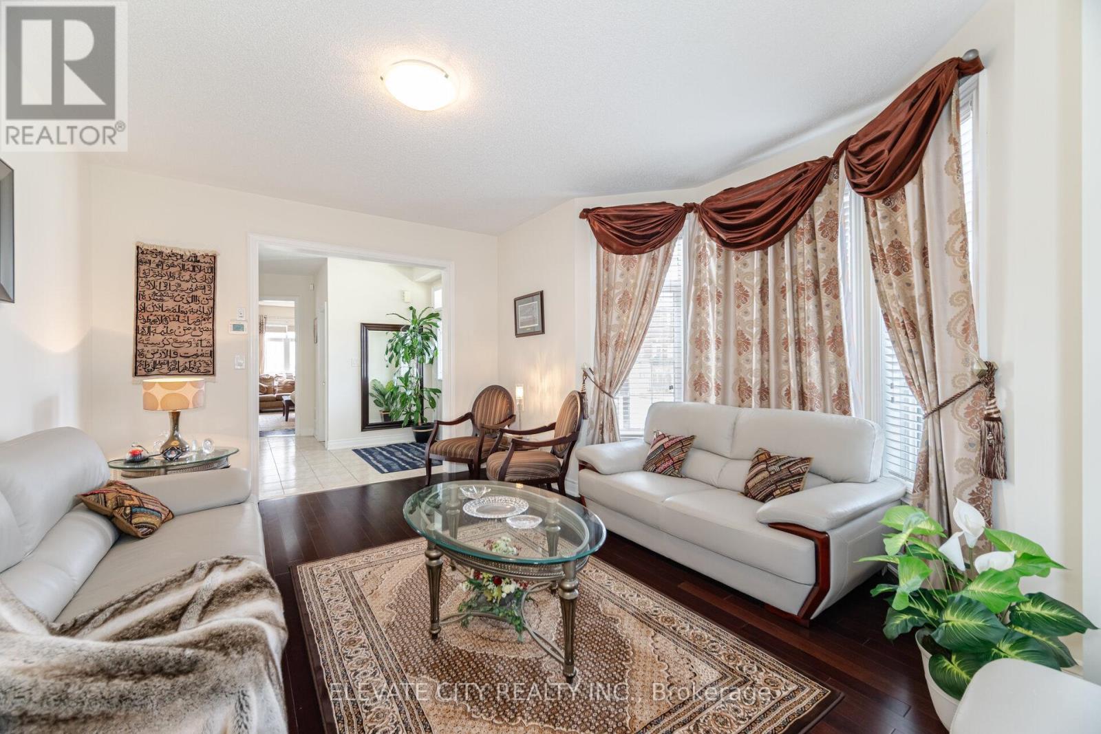 5576 Ethan Drive, Mississauga, Ontario  L5M 0W1 - Photo 5 - W12533234