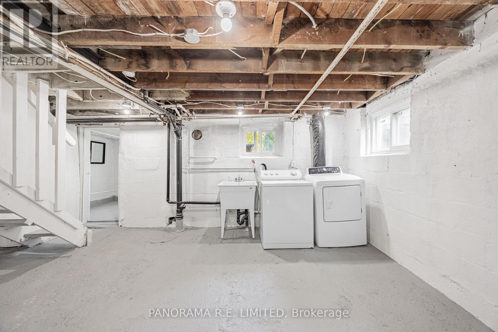 134 Rockwell Avenue, Toronto, Ontario  M6N 1P2 - Photo 23 - W12533248