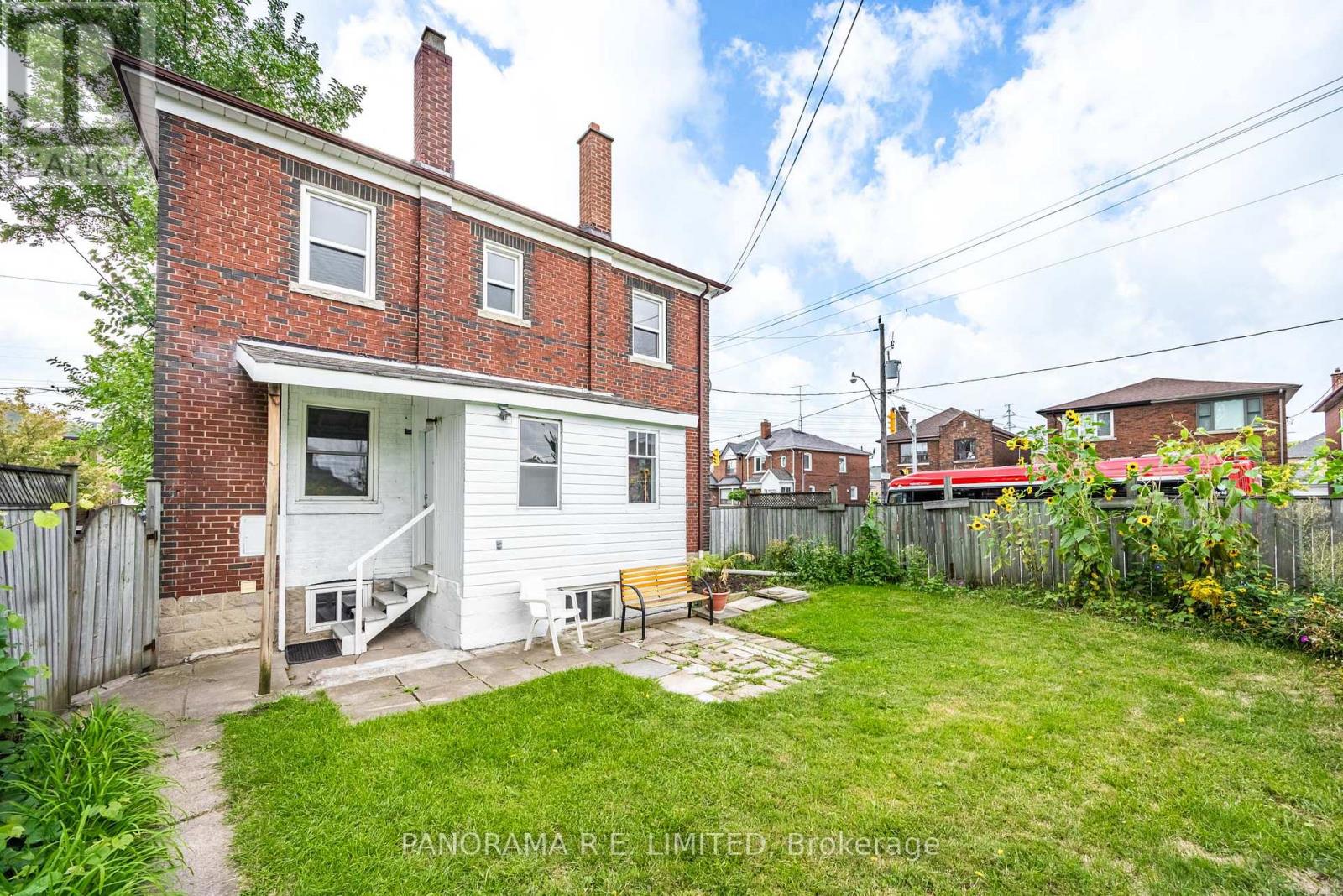 134 Rockwell Avenue, Toronto, Ontario  M6N 1P2 - Photo 26 - W12533248