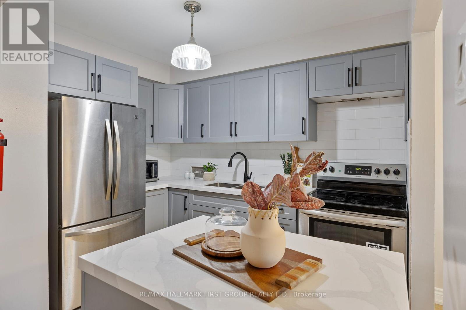 51 - 3025 Cedarglen Gate, Mississauga, Ontario  L5C 2V7 - Photo 12 - W12533270