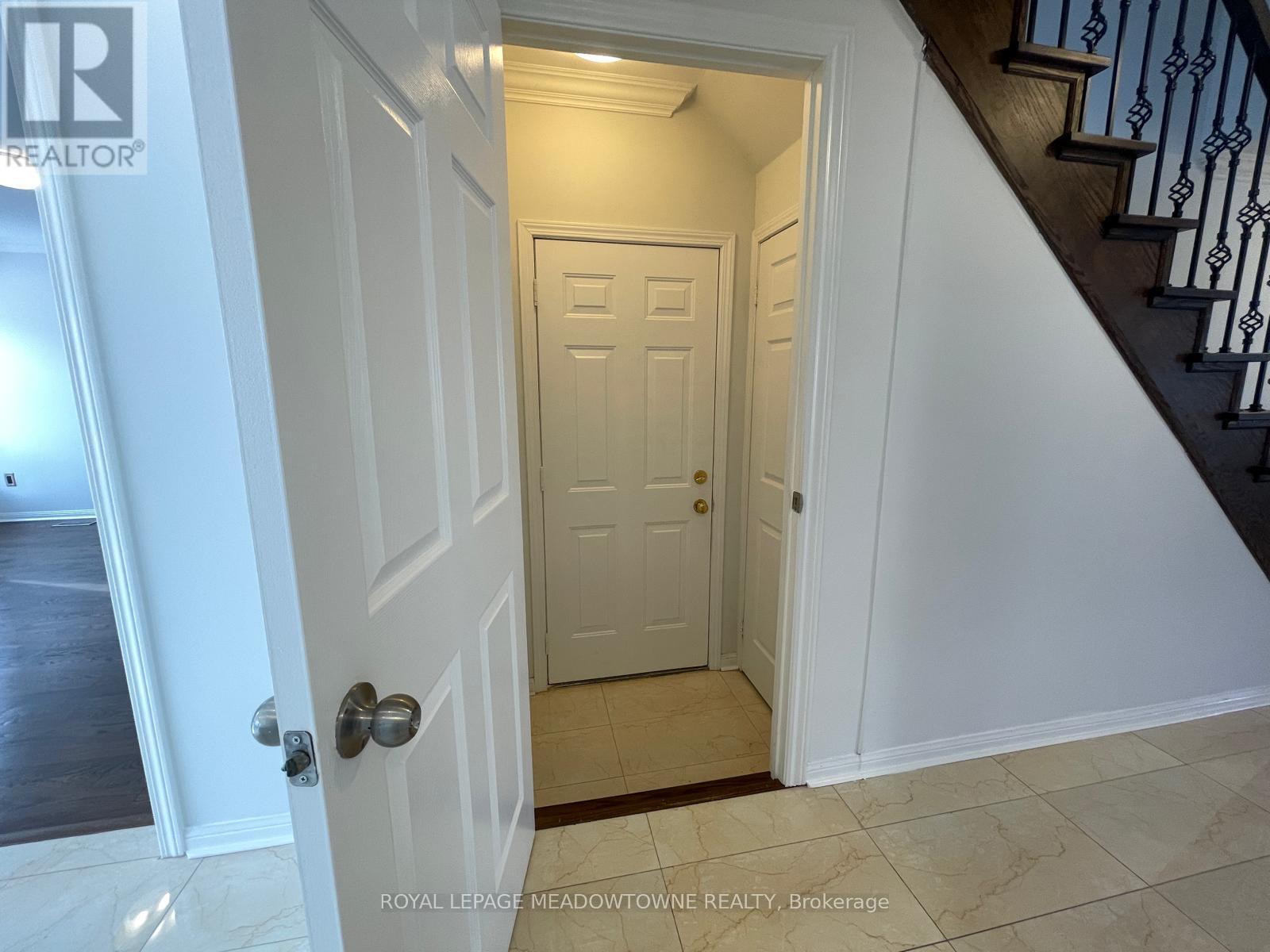 1322 Clark Boulevard, Milton, Ontario  L9T 6L4 - Photo 16 - W12533302