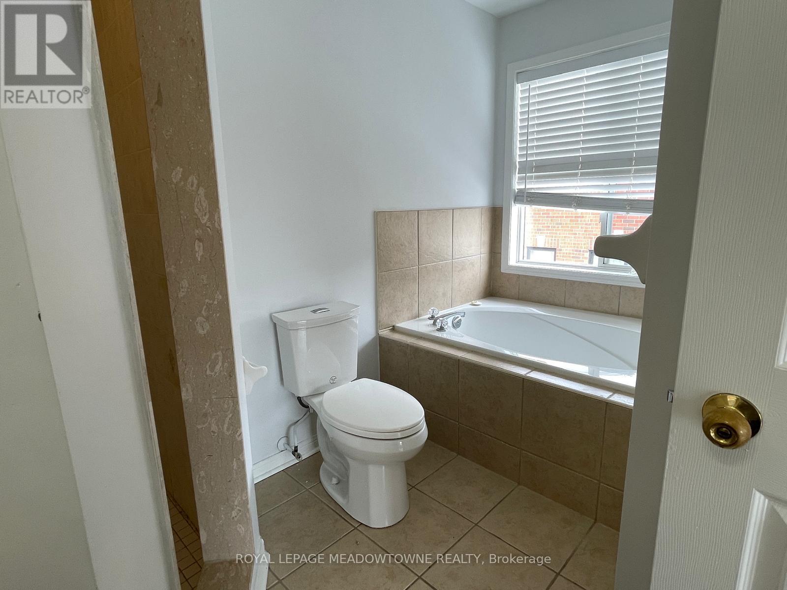 1322 Clark Boulevard, Milton, Ontario  L9T 6L4 - Photo 27 - W12533302