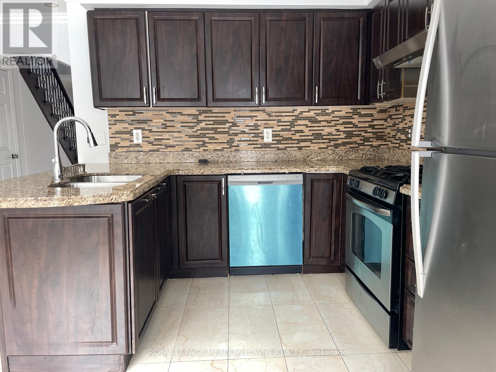 1322 Clark Boulevard, Milton, Ontario  L9T 6L4 - Photo 29 - W12533302