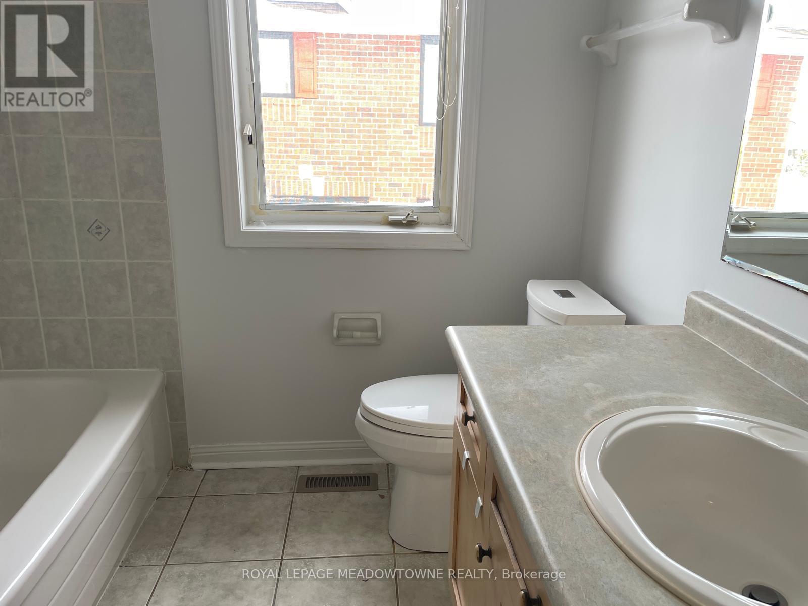 1322 Clark Boulevard, Milton, Ontario  L9T 6L4 - Photo 31 - W12533302