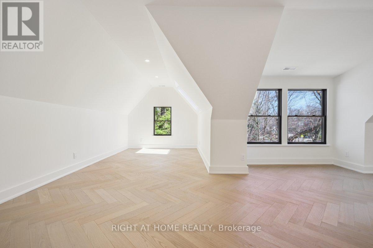 2187 Lakeshore Road, Burlington, Ontario  L7R 1A5 - Photo 33 - W12452263