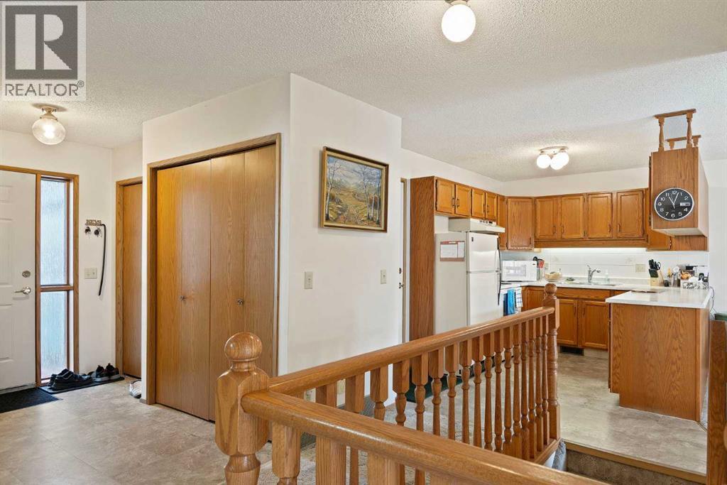 Property at 40 Sandarac Circle NW image 2