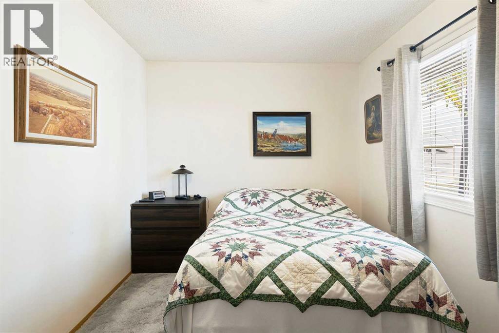 40 Sandarac Circle Nw, Calgary, Alberta  T3K 3V6 - Photo 14 - A2269204