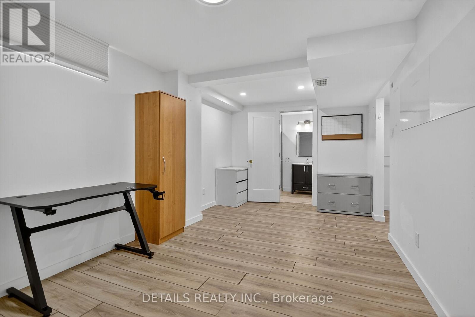 41 Weslock Way, Ottawa, Ontario  K2K 2K5 - Photo 34 - X12533338