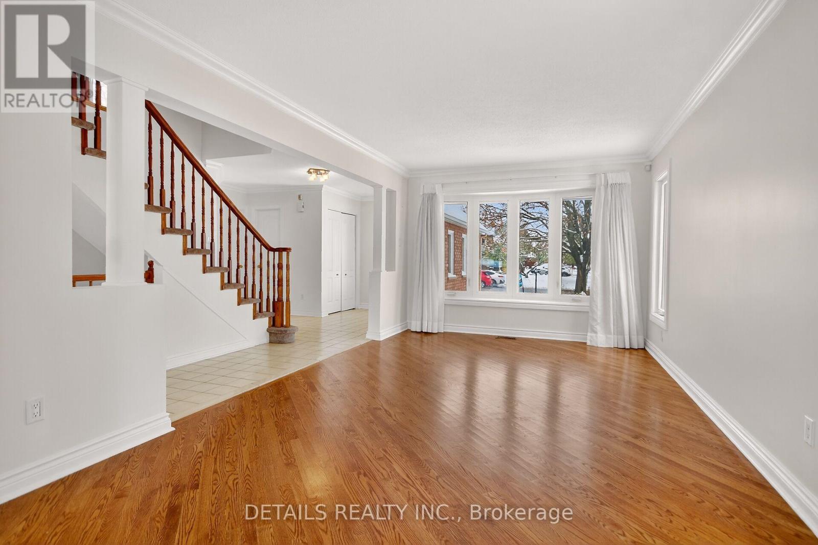 41 Weslock Way, Ottawa, Ontario  K2K 2K5 - Photo 6 - X12533338