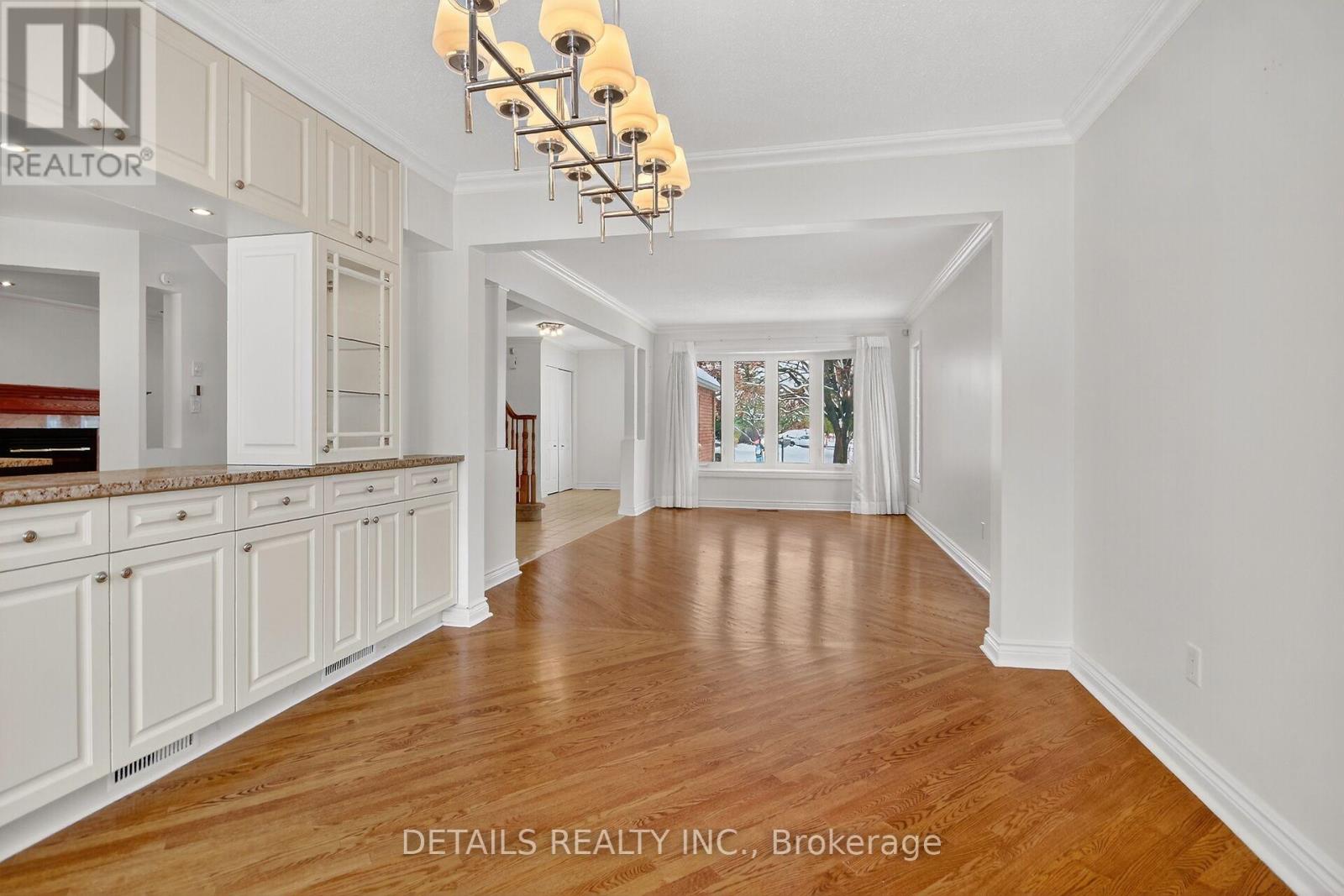 41 Weslock Way, Ottawa, Ontario  K2K 2K5 - Photo 7 - X12533338