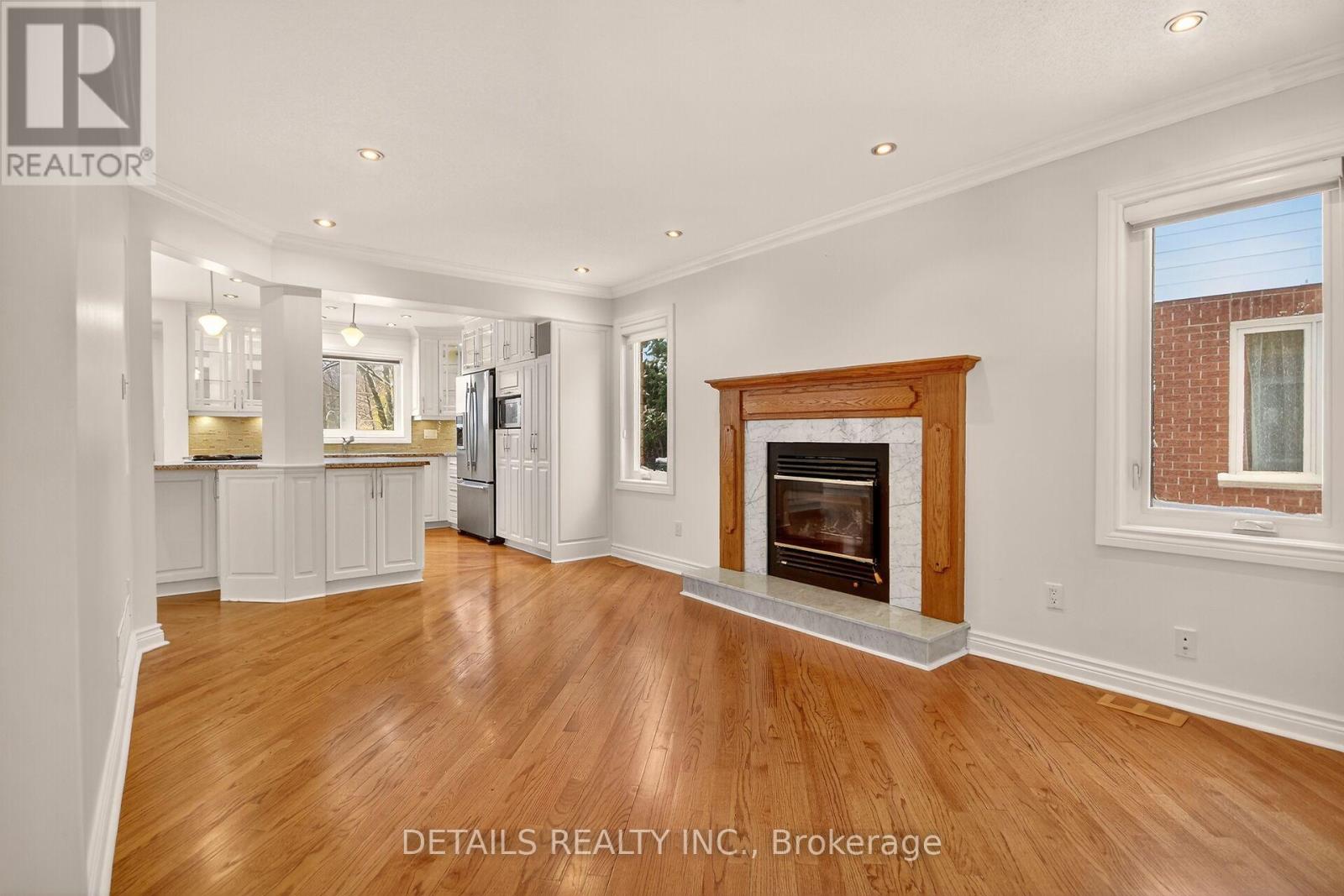 41 Weslock Way, Ottawa, Ontario  K2K 2K5 - Photo 8 - X12533338