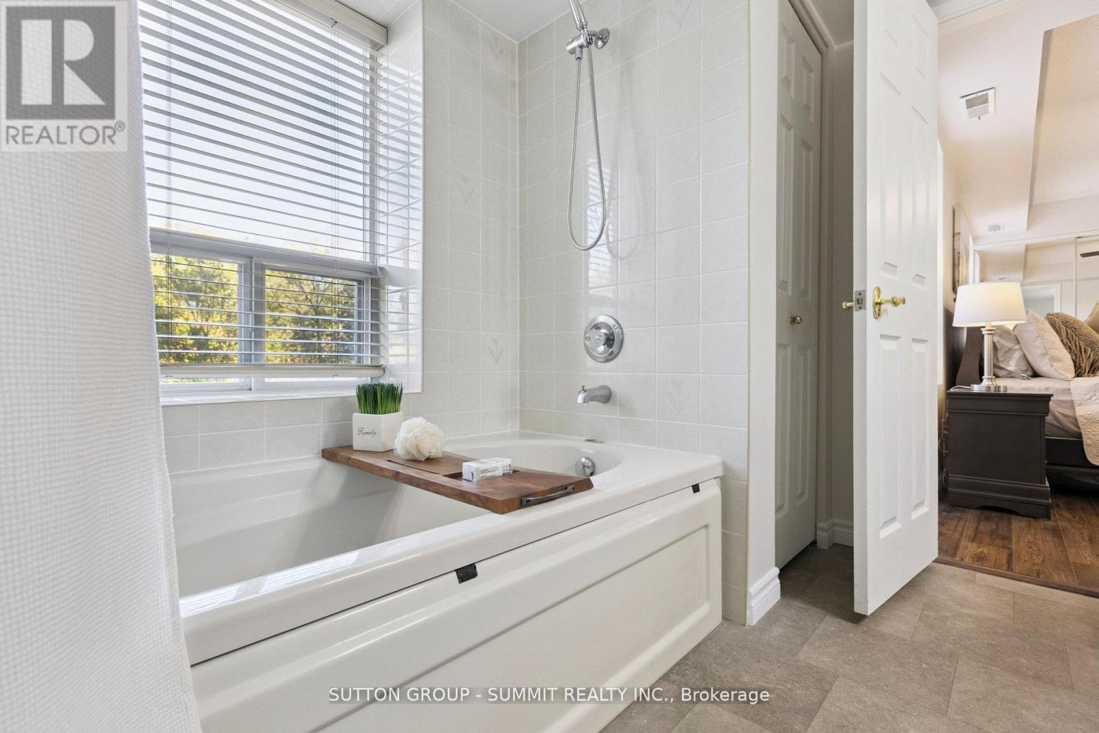 401 - 281 Bristol Street, Guelph, Ontario  N1H 8J3 - Photo 11 - X12533240