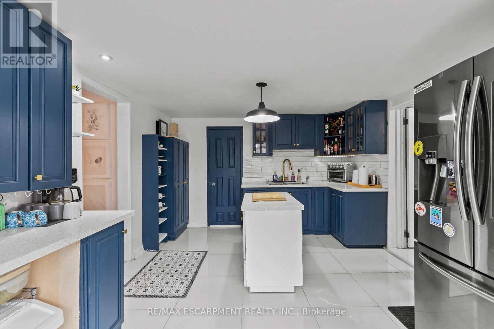 4774 Saint Clair Avenue E, Niagara Falls, Ontario  L2E 3T1 - Photo 25 - X12533250