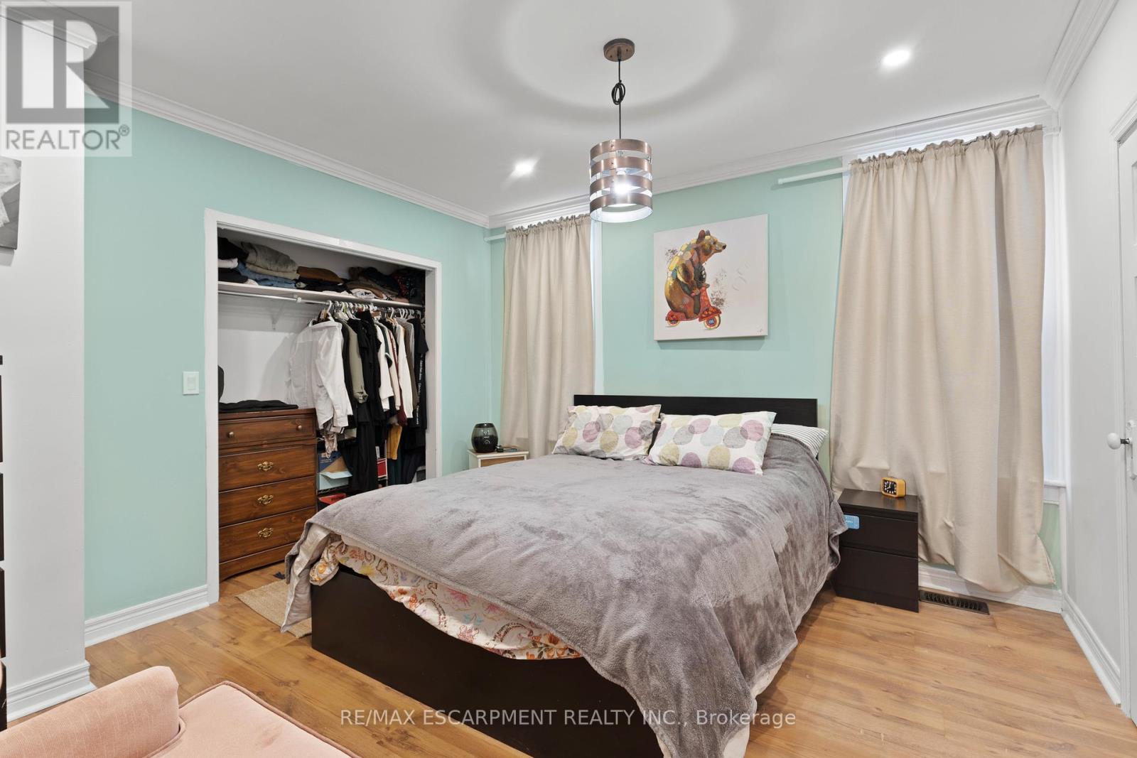 4774 Saint Clair Avenue E, Niagara Falls, Ontario  L2E 3T1 - Photo 30 - X12533250