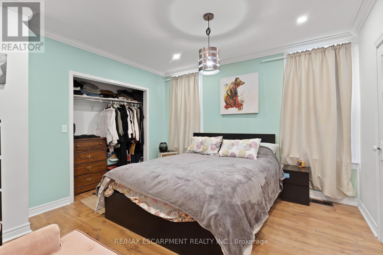 4774 Saint Clair Avenue E, Niagara Falls, Ontario  L2E 3T1 - Photo 33 - X12533250