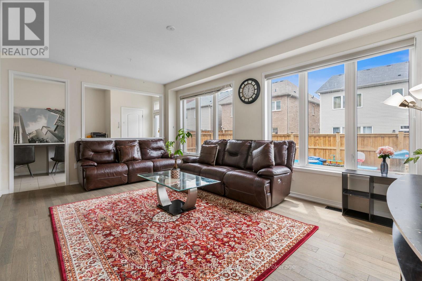 8670 Chickory Trail, Niagara Falls, Ontario  L2H 3S5 - Photo 16 - X12533284