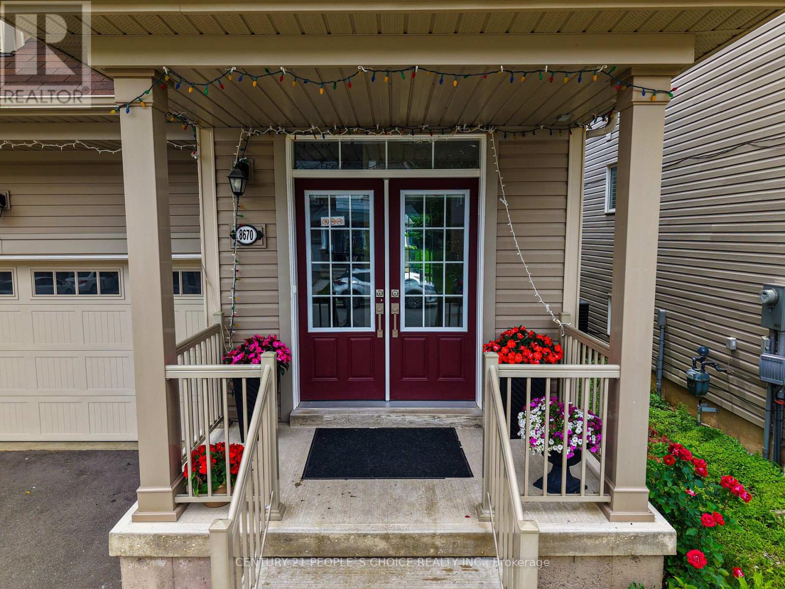 8670 Chickory Trail, Niagara Falls, Ontario  L2H 3S5 - Photo 3 - X12533284