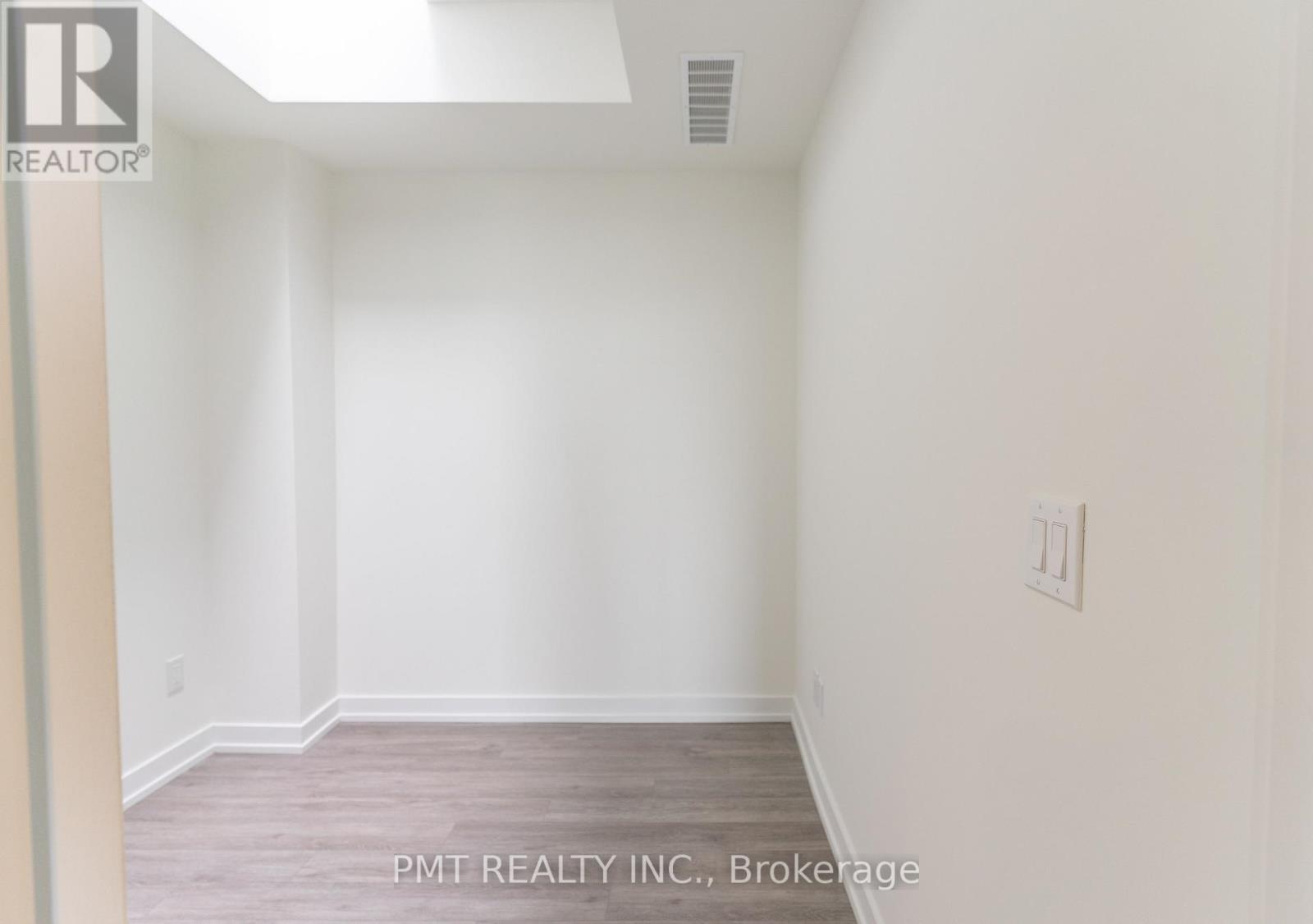 37 - 851 Sheppard Avenue W, Toronto, Ontario  M3H 0G2 - Photo 6 - C12414992