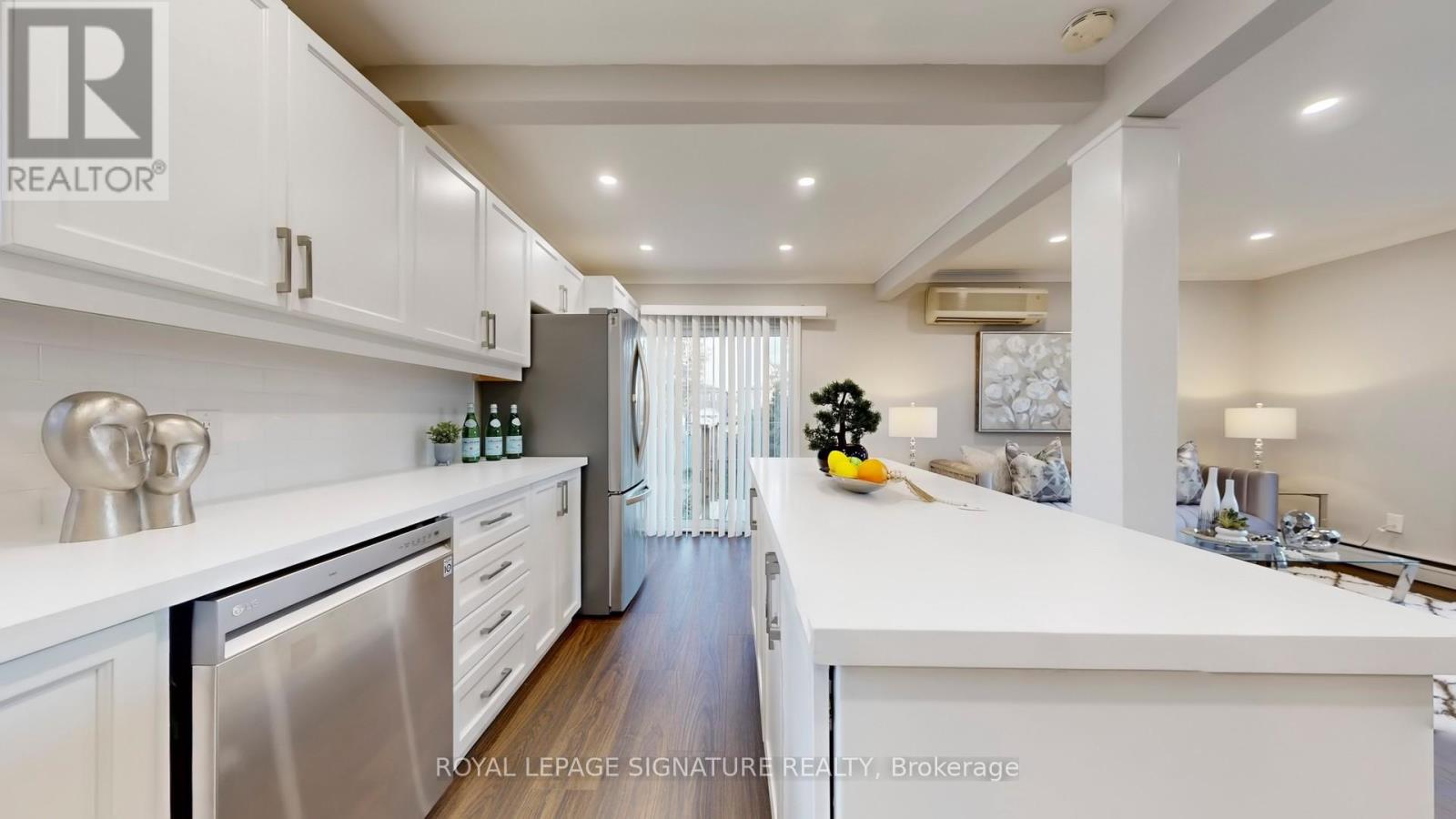 2 Kilpatrick Place, Toronto, Ontario  M1R 2A8 - Photo 7 - E12515960