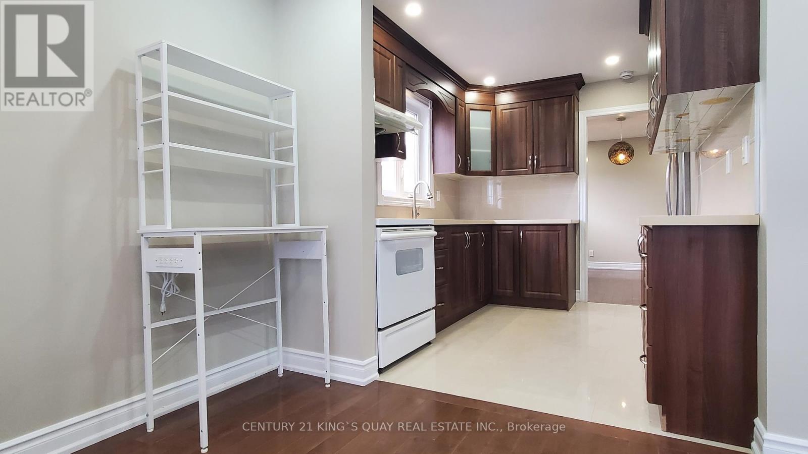 136 Valdor Drive, Toronto, Ontario  M1V 1R5 - Photo 6 - E12533078