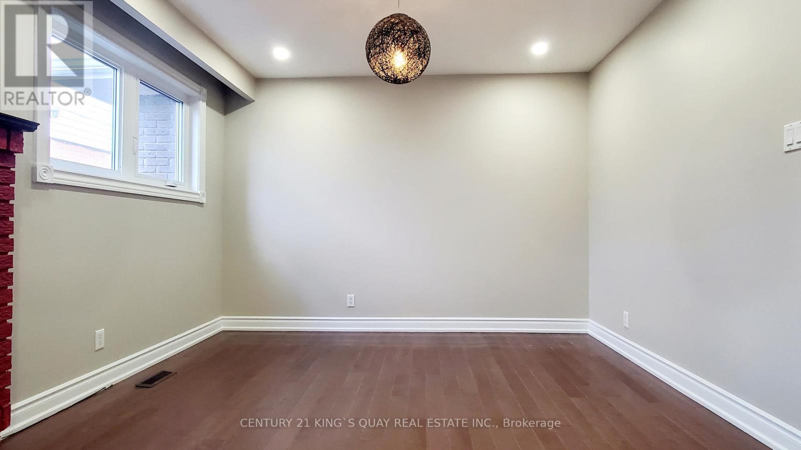 136 Valdor Drive, Toronto, Ontario  M1V 1R5 - Photo 8 - E12533078