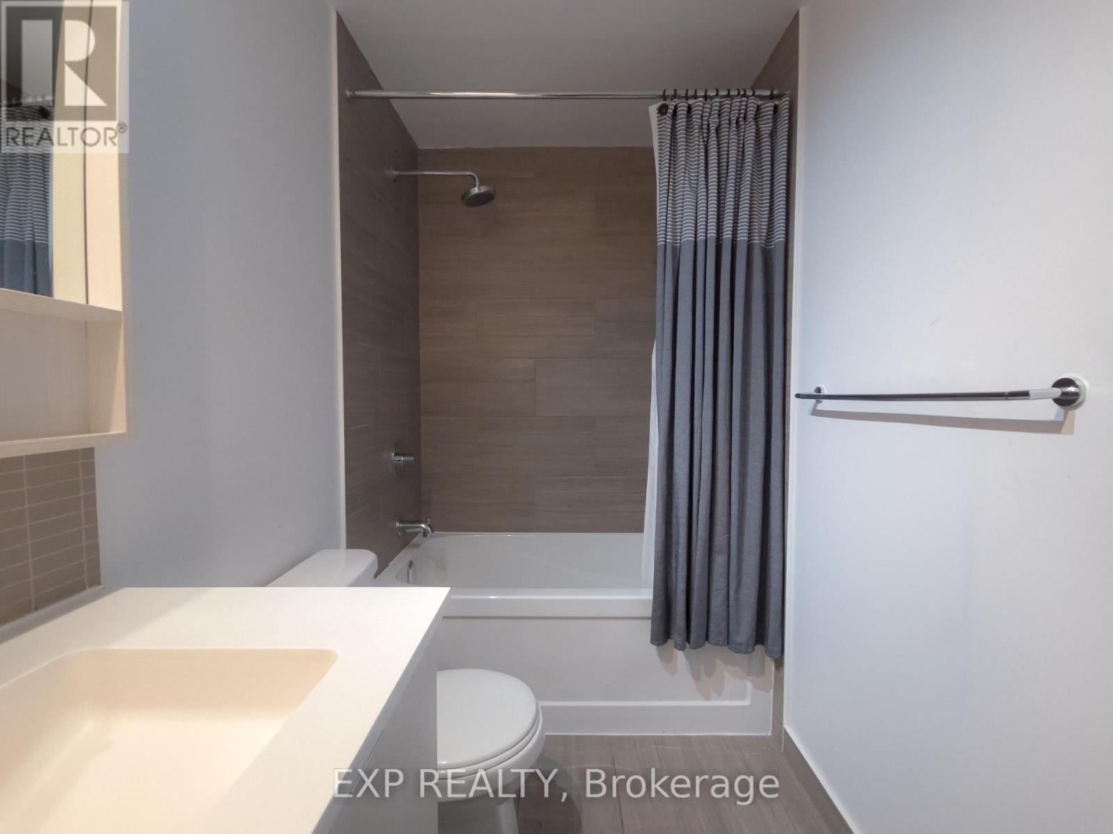 1909 - 2560 Eglinton Avenue W, Mississauga, Ontario  L5M 0Y3 - Photo 4 - W12532868