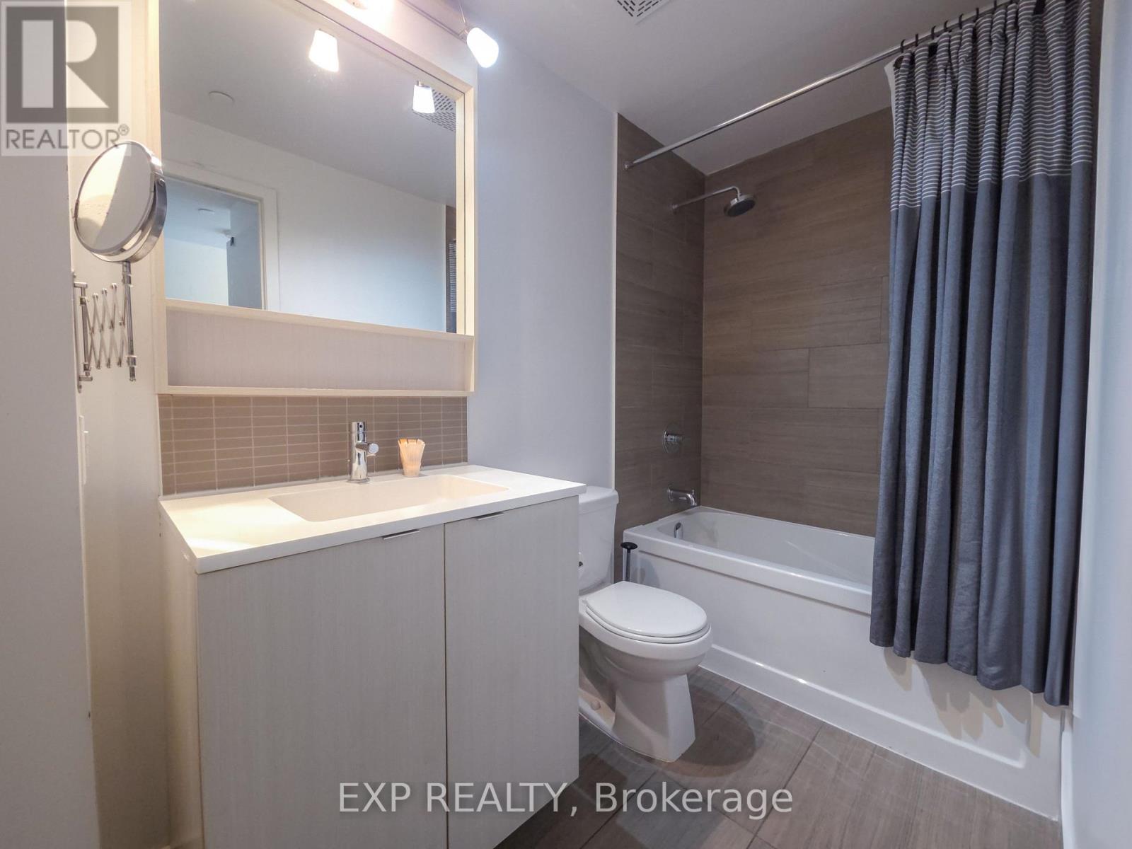 1909 - 2560 Eglinton Avenue W, Mississauga, Ontario  L5M 0Y3 - Photo 3 - W12532868