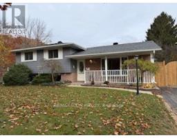 55 GRACEFIELD CRESCENT, Kitchener, Ontario