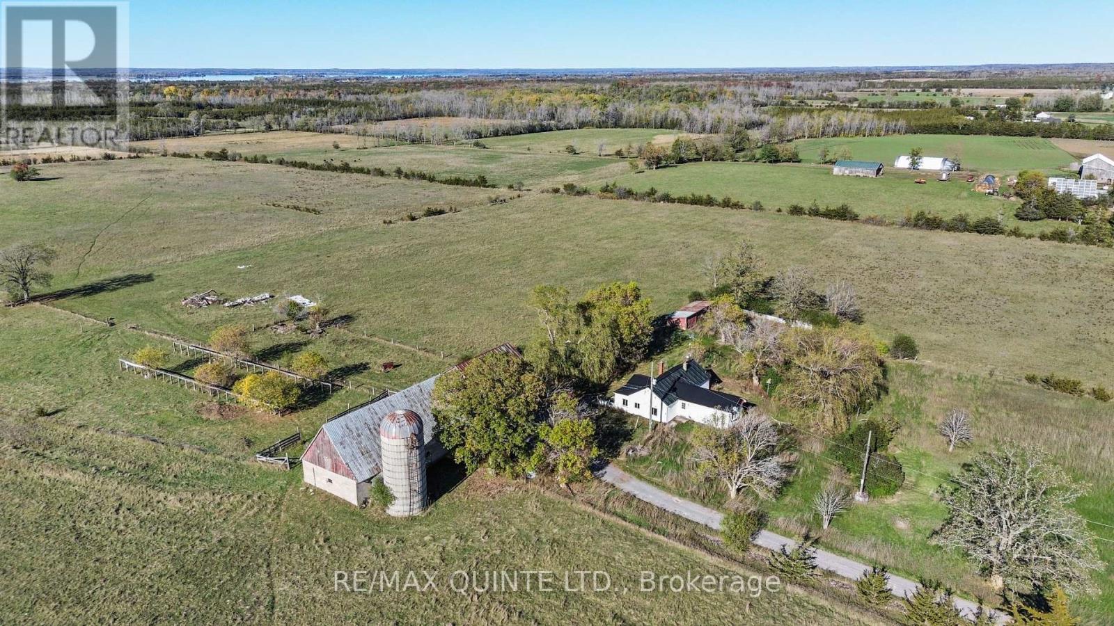 199 Jericho Road, Prince Edward County, Ontario  K0K 1W0 - Photo 2 - X12532922