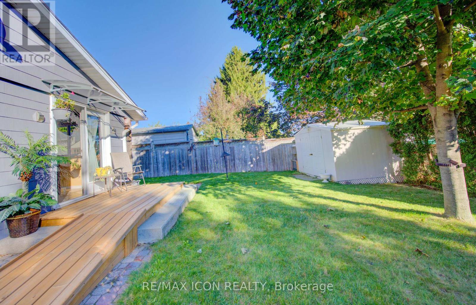 55 Gracefield Crescent, Kitchener, Ontario  N2E 1R8 - Photo 44 - X12493460