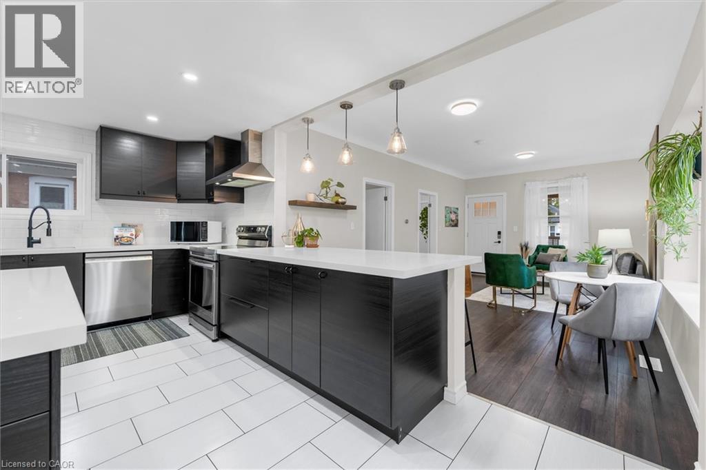 52 Junkin Street, St. Catharines, Ontario  L2R 1N6 - Photo 12 - 40787003