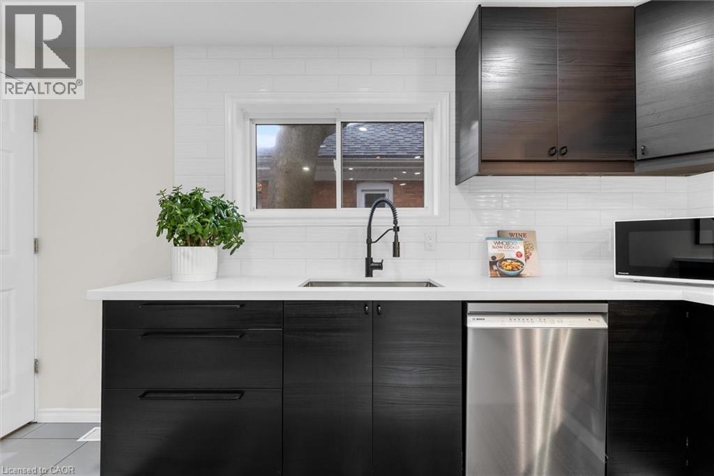 52 Junkin Street, St. Catharines, Ontario  L2R 1N6 - Photo 14 - 40787003