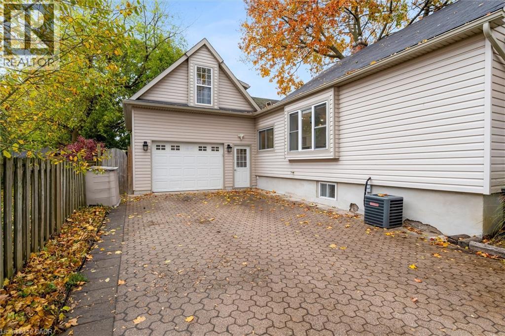 52 Junkin Street, St. Catharines, Ontario  L2R 1N6 - Photo 5 - 40787003