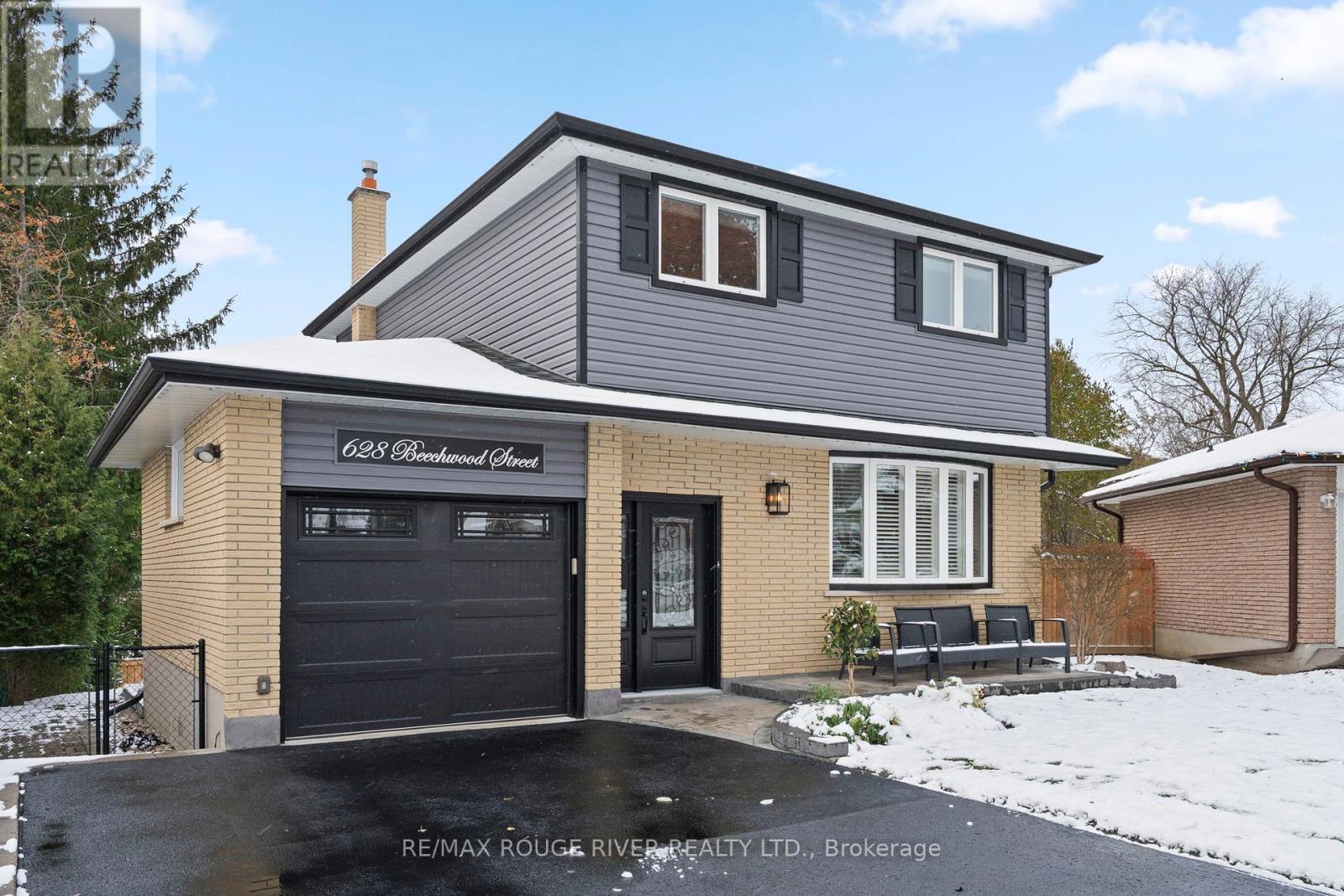 628 BEECHWOOD STREET, Oshawa, Ontario