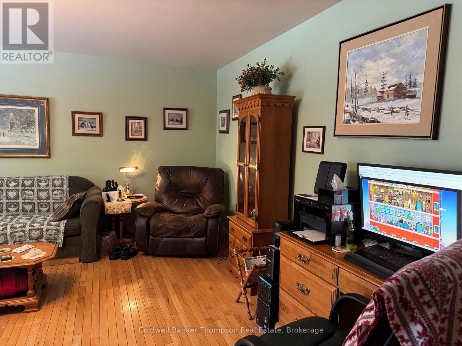 143 Huston Street, Burk's Falls, Ontario P0A 1C0 - Photo 8 - X12533394