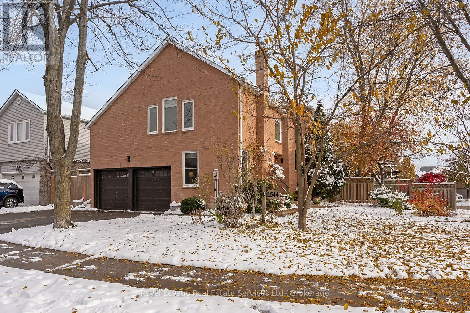 1544 GREENBRIAR DRIVE, Oakville, Ontario